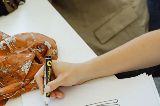 How Fashion Designers Can Build a Client Base Online